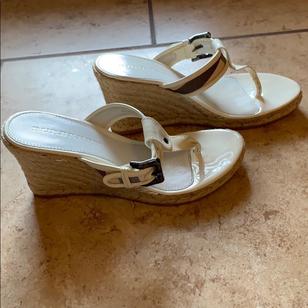 Sandals - Picture 1 of 7